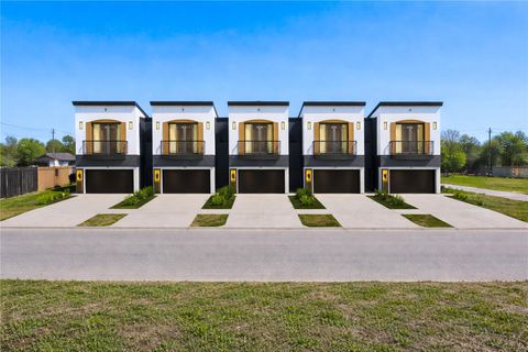 2904 Chapman Street Houston TX 77009