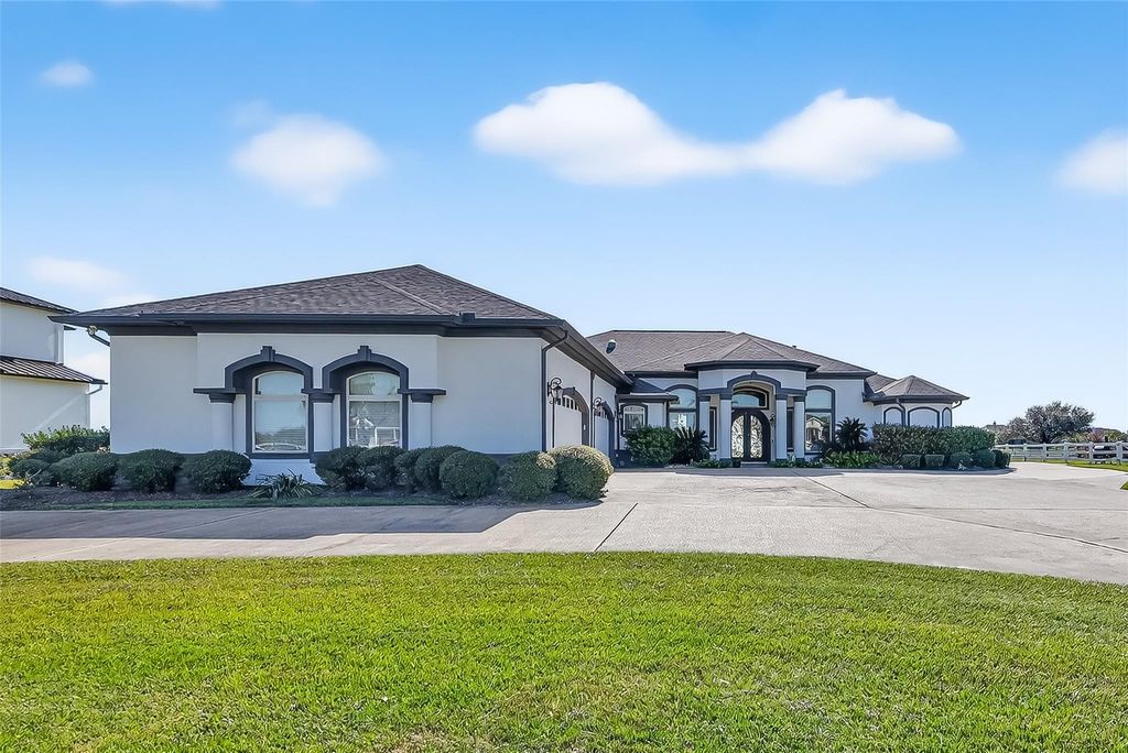 Photo of 5942 Sagamore Bay Lane, Richmond, TX 77469 (MLS # 98014163)
