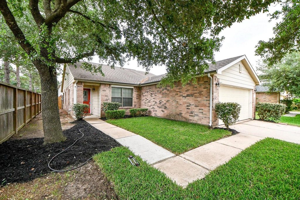 Photo of 29530 Legends Glen Drive, Spring, TX 77386 (MLS # 20701604)