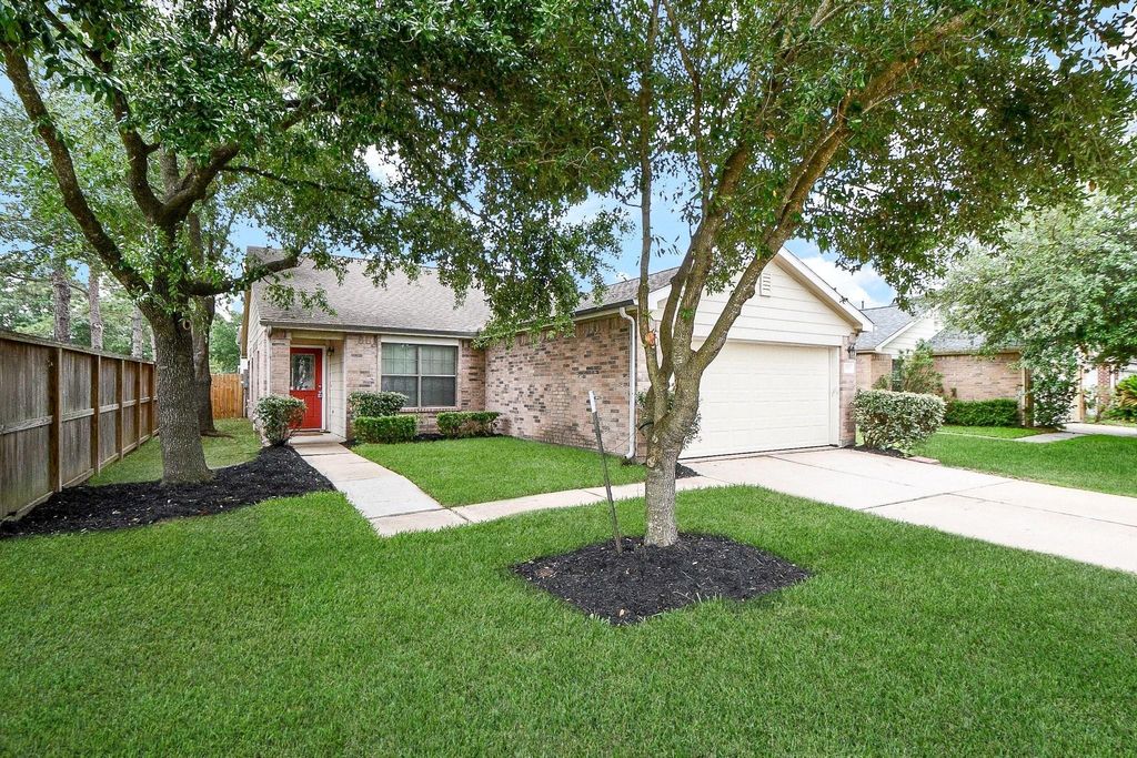 Photo of 29530 Legends Glen Drive, Spring, TX 77386 (MLS # 20701604)