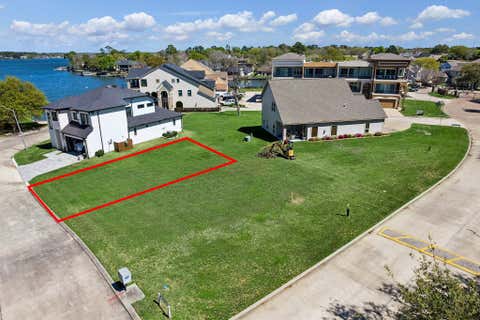 Photo of 2 Outrigger Court, Willis, TX 77318 (MLS # 30020536)