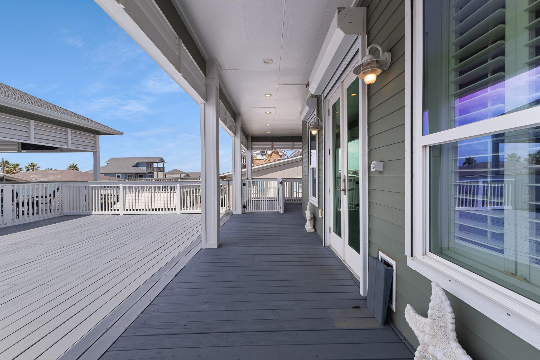 Jamaica Beach, Texas, 77554, United States, 3 Bedrooms Bedrooms, ,4 BathroomsBathrooms,Residential,Active,2025582