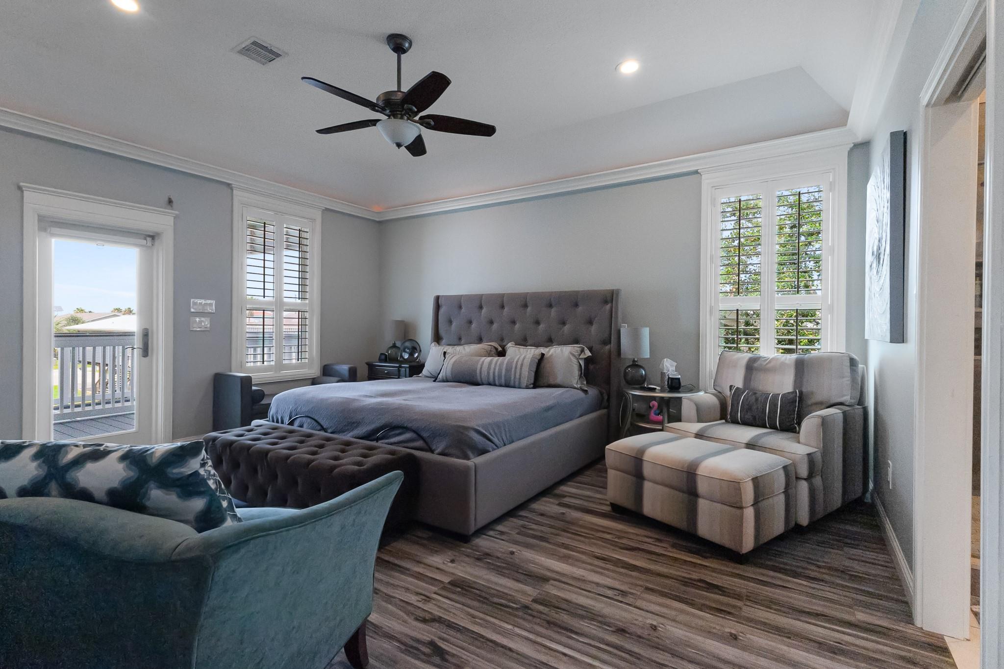 Jamaica Beach, Texas, 77554, United States, 3 Bedrooms Bedrooms, ,4 BathroomsBathrooms,Residential,Active,2025582