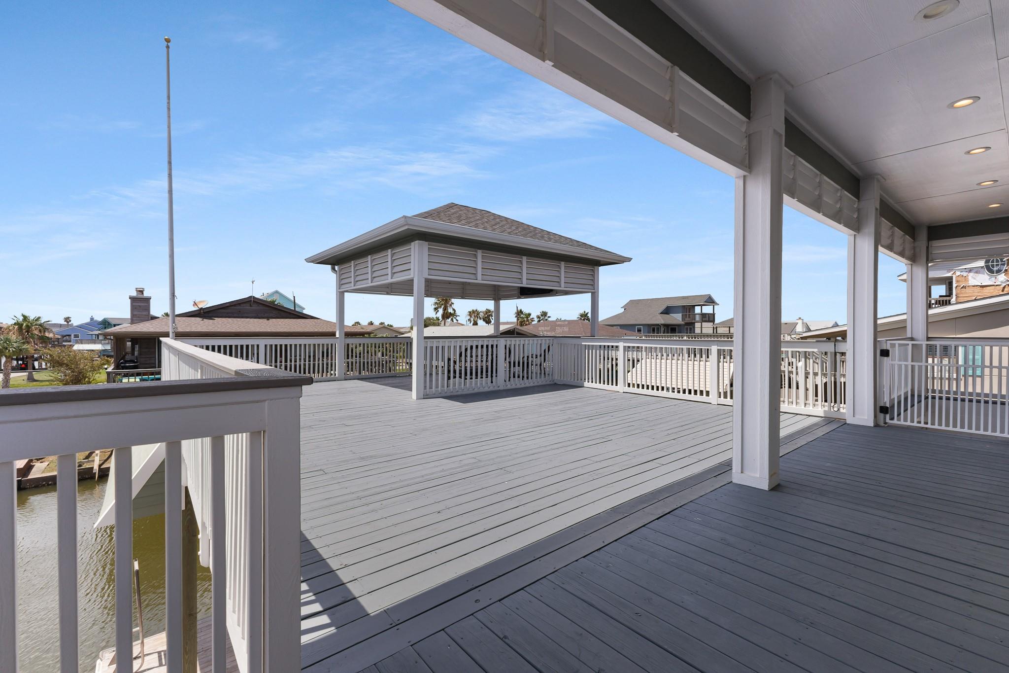 Jamaica Beach, Texas, 77554, United States, 3 Bedrooms Bedrooms, ,4 BathroomsBathrooms,Residential,Active,2025582
