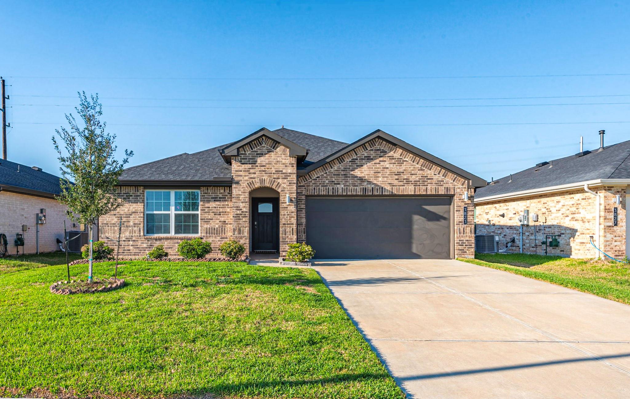 3823 Pierce Place Lane
