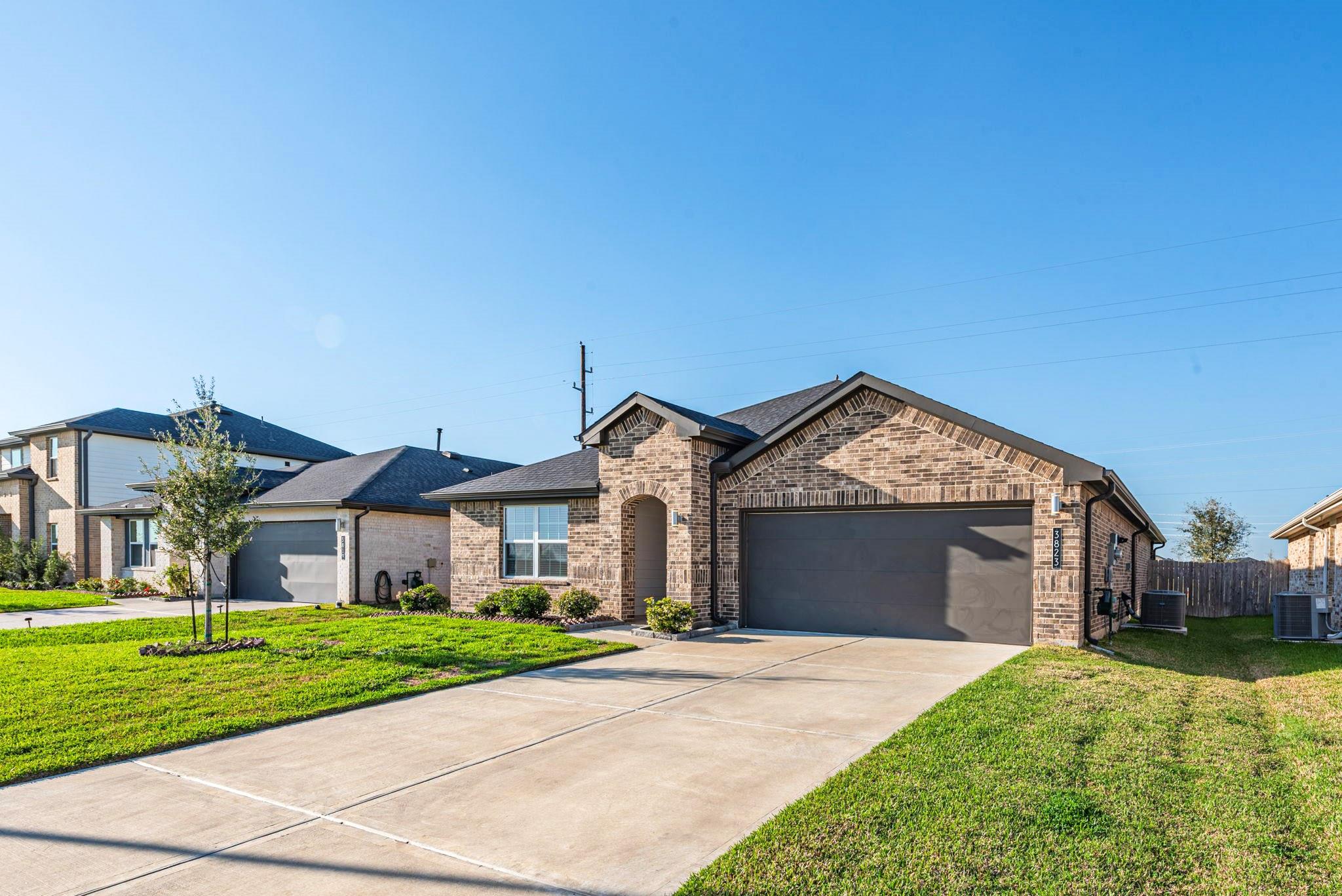 3823 Pierce Place Lane