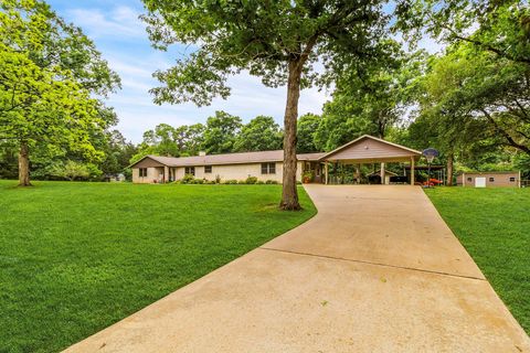 Photo of 403 Lost Lake Trail, Livingston, TX 77351 (MLS # 85969378)