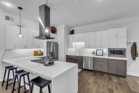 Photo of 510 Lovett Boulevard #404, Houston, TX 77006 (MLS # 73937654)