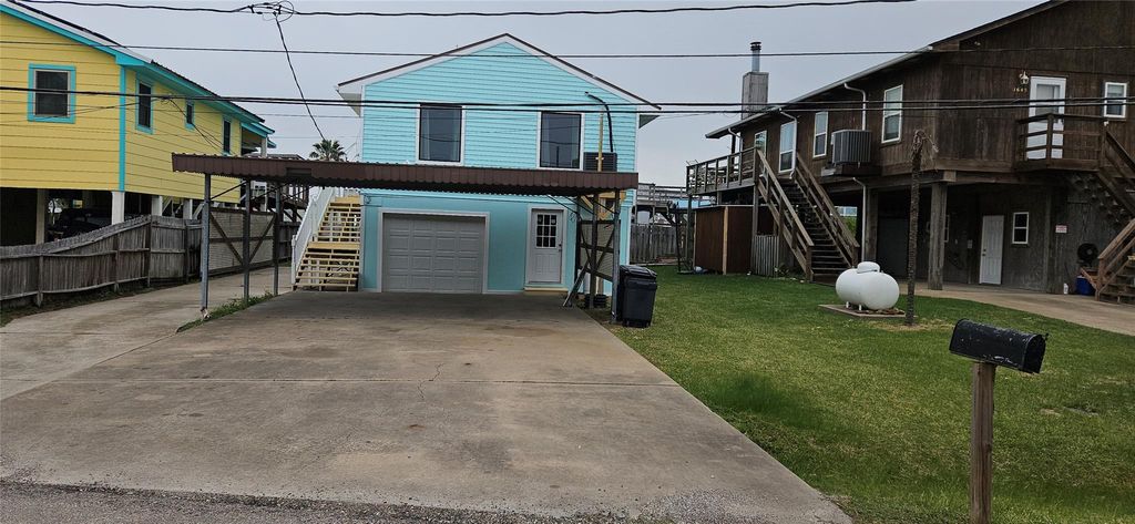 Photo of 1643 Railroad Avenue, Dickinson, TX 77539 (MLS # 84825173)