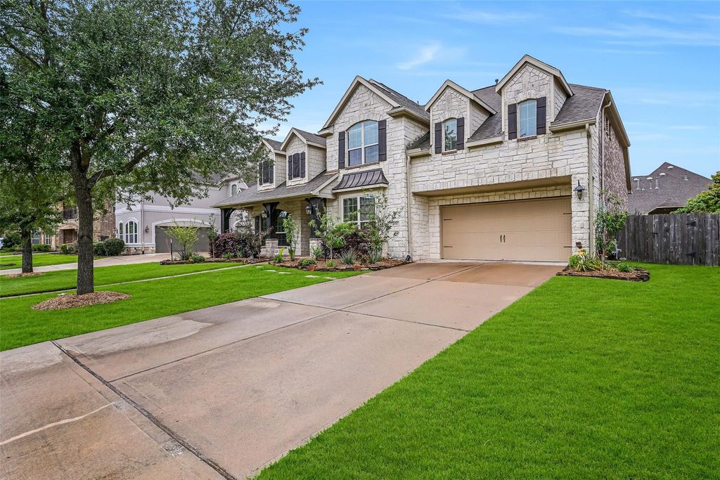 Photo of 1008 Point Isabel Lane, Friendswood, TX 77546 (MLS # 72562377)