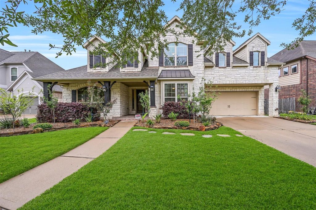 Photo of 1008 Point Isabel Lane, Friendswood, TX 77546 (MLS # 72562377)