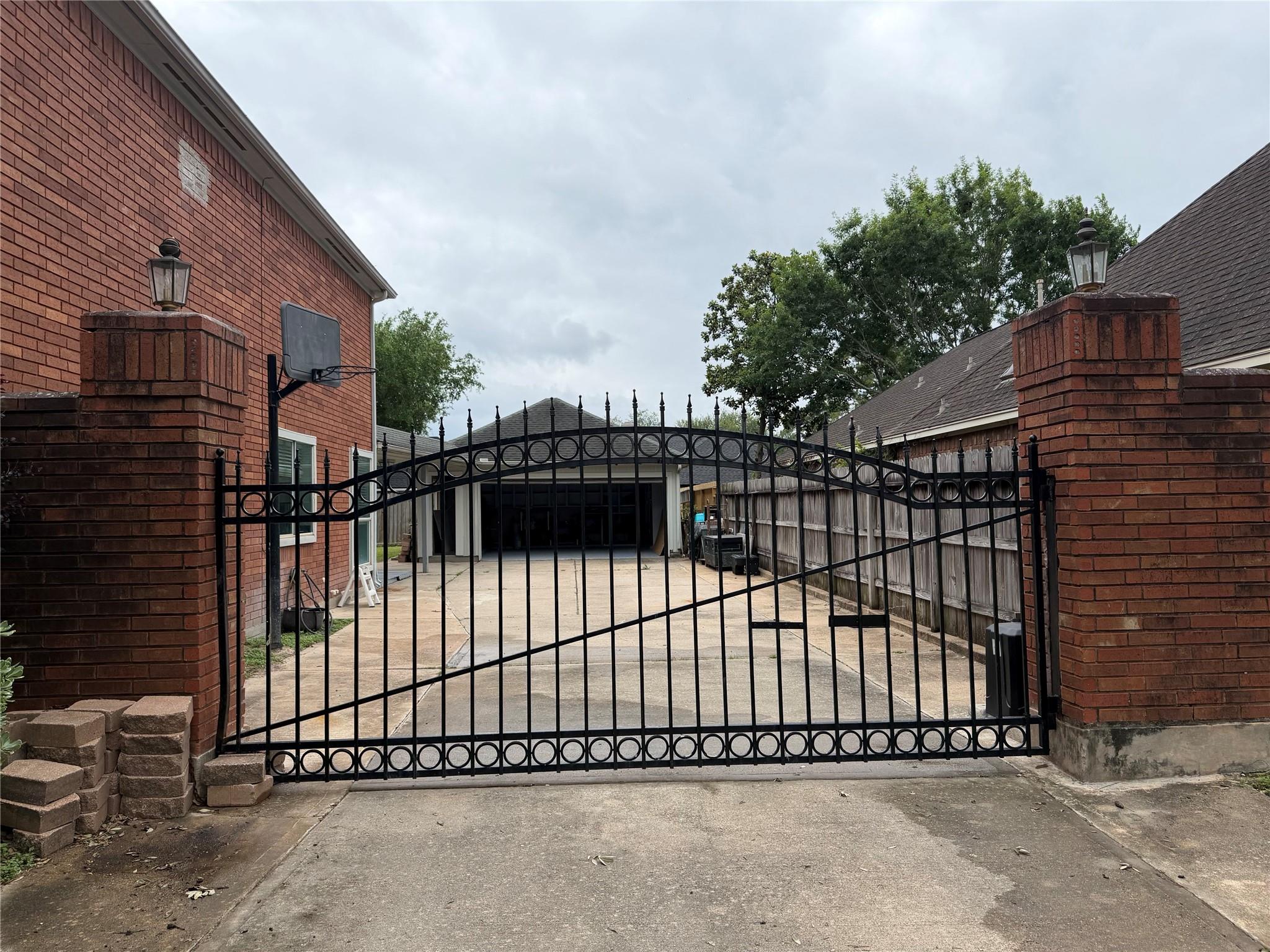 2128 Wimbleton Court