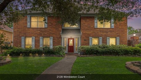 Photo of 2128 Wimbleton Court, Pearland, TX 77581 (MLS # 12890311)