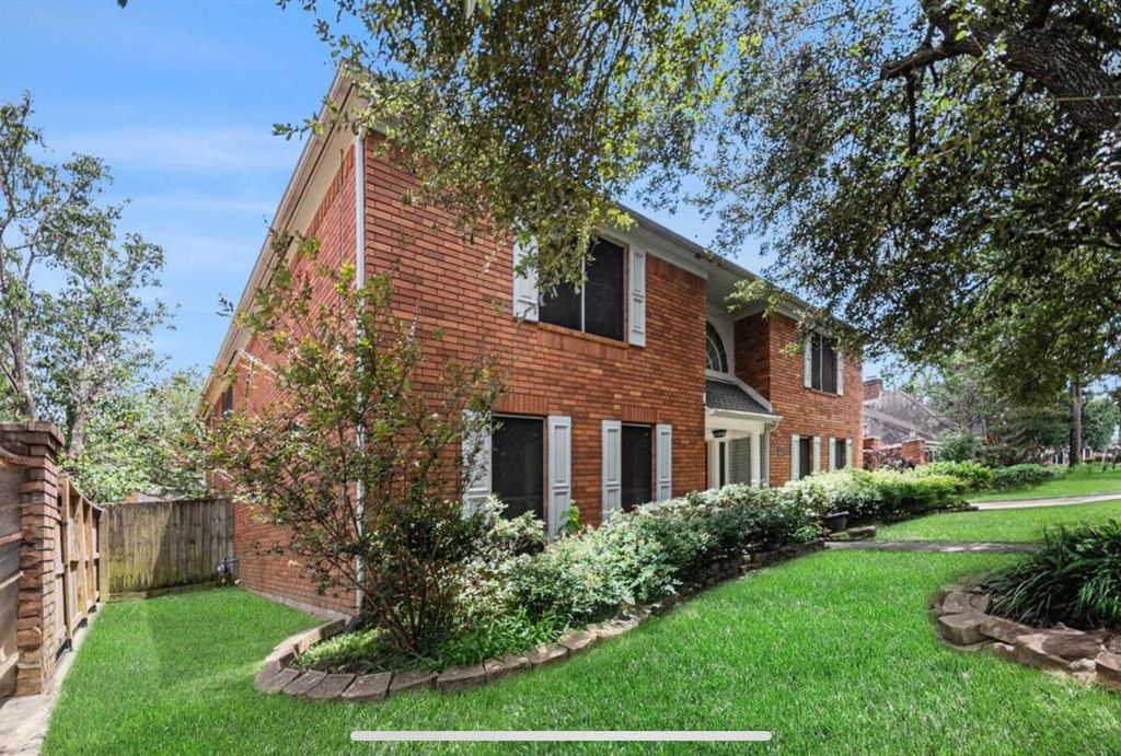 Photo of 2128 Wimbleton Court, Pearland, TX 77581 (MLS # 12890311)