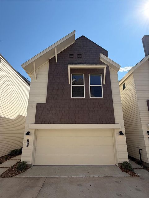 Photo of 879 Rachel Street #E, Houston, TX 77091 (MLS # 50219449)