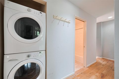 Tiny photo for 241 Litchfield Lane, Houston, TX 77024 (MLS # 43095755)