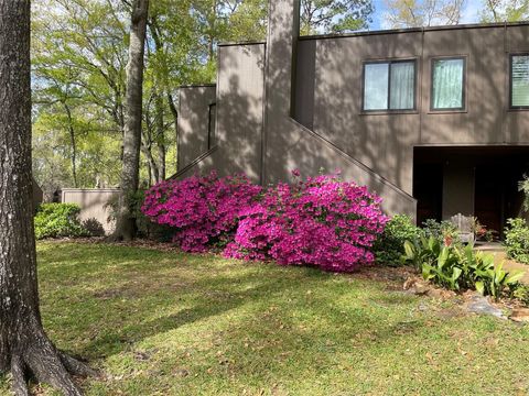 Tiny photo for 241 Litchfield Lane, Houston, TX 77024 (MLS # 43095755)