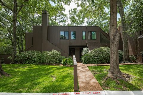 Tiny photo for 241 Litchfield Lane, Houston, TX 77024 (MLS # 43095755)