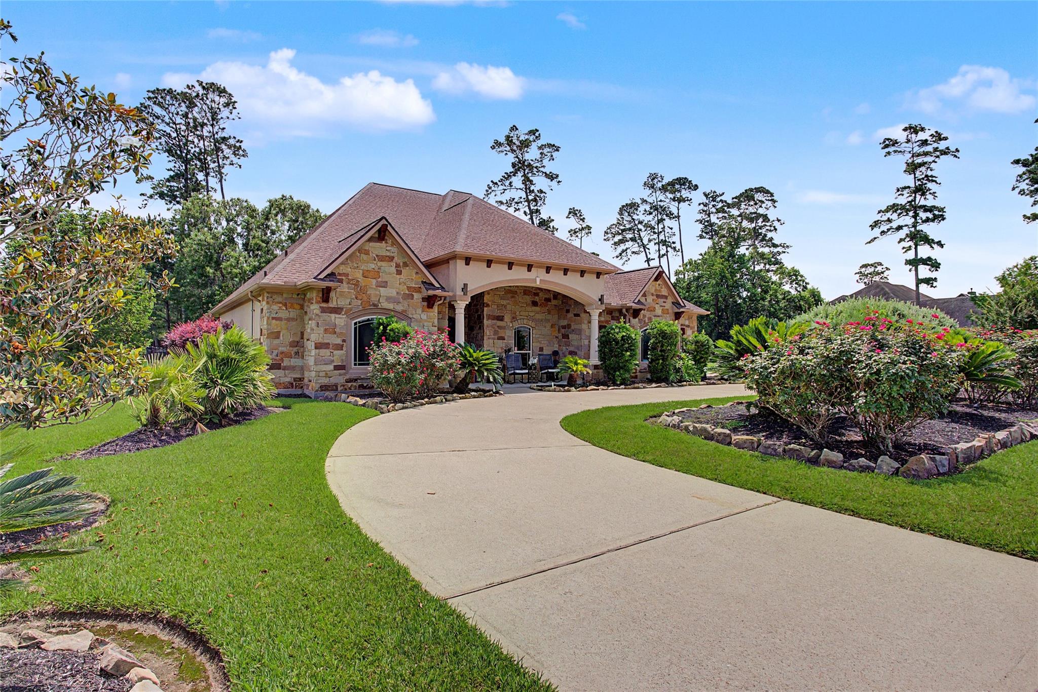 5409 Forest Cove Drive