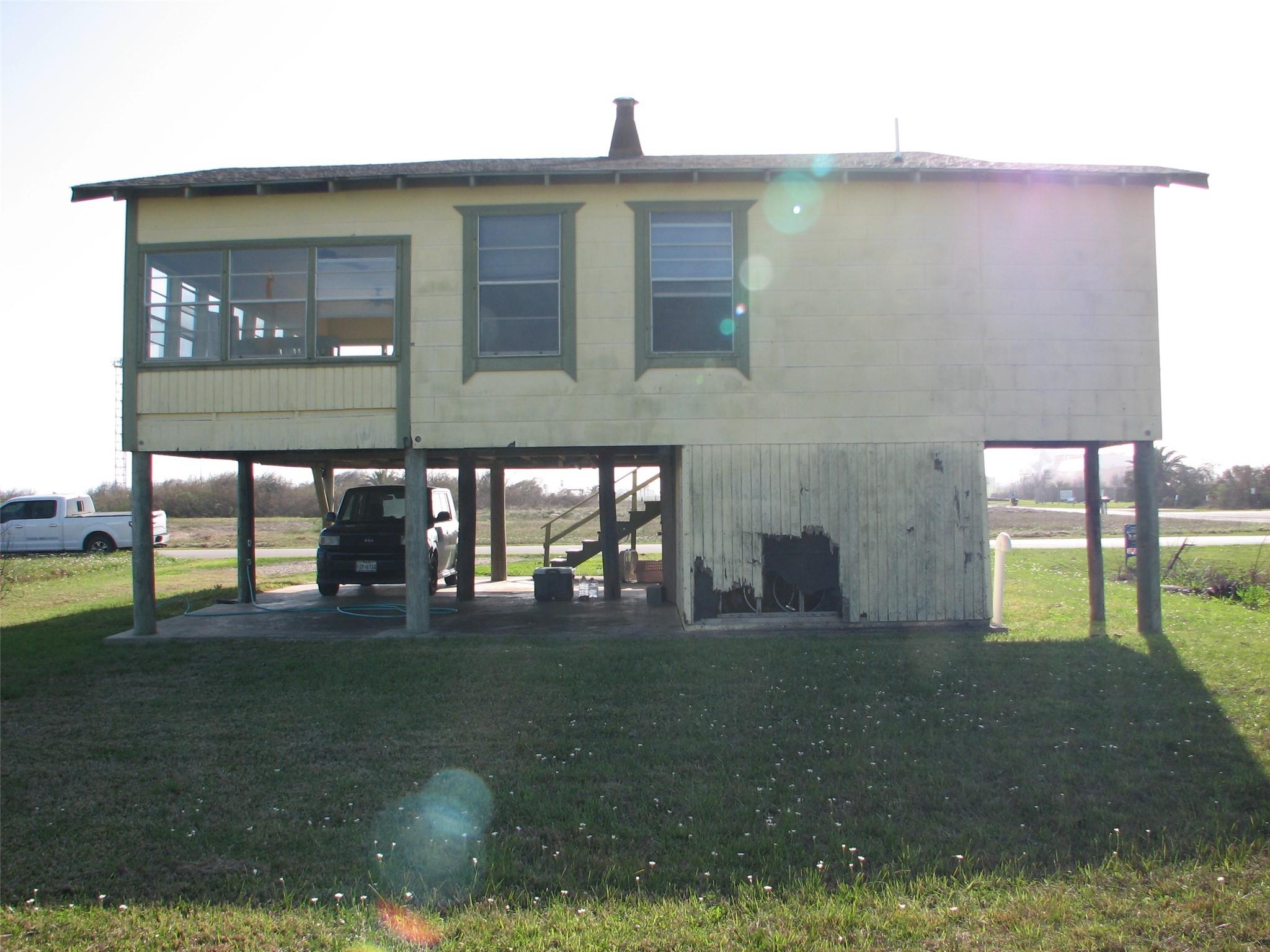 1219 Monument