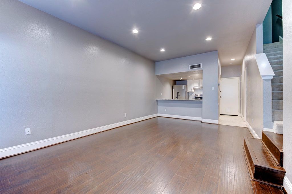 Photo of 1920 Augusta Drive #19, Houston, TX 77057 (MLS # 28906350)