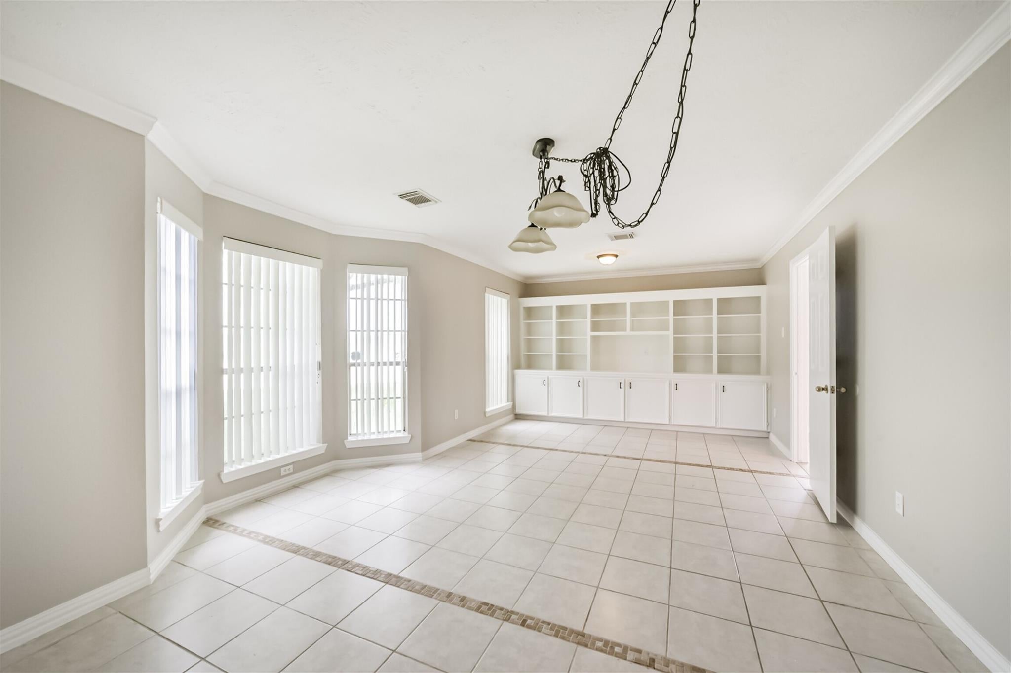 4901 Archway Drive