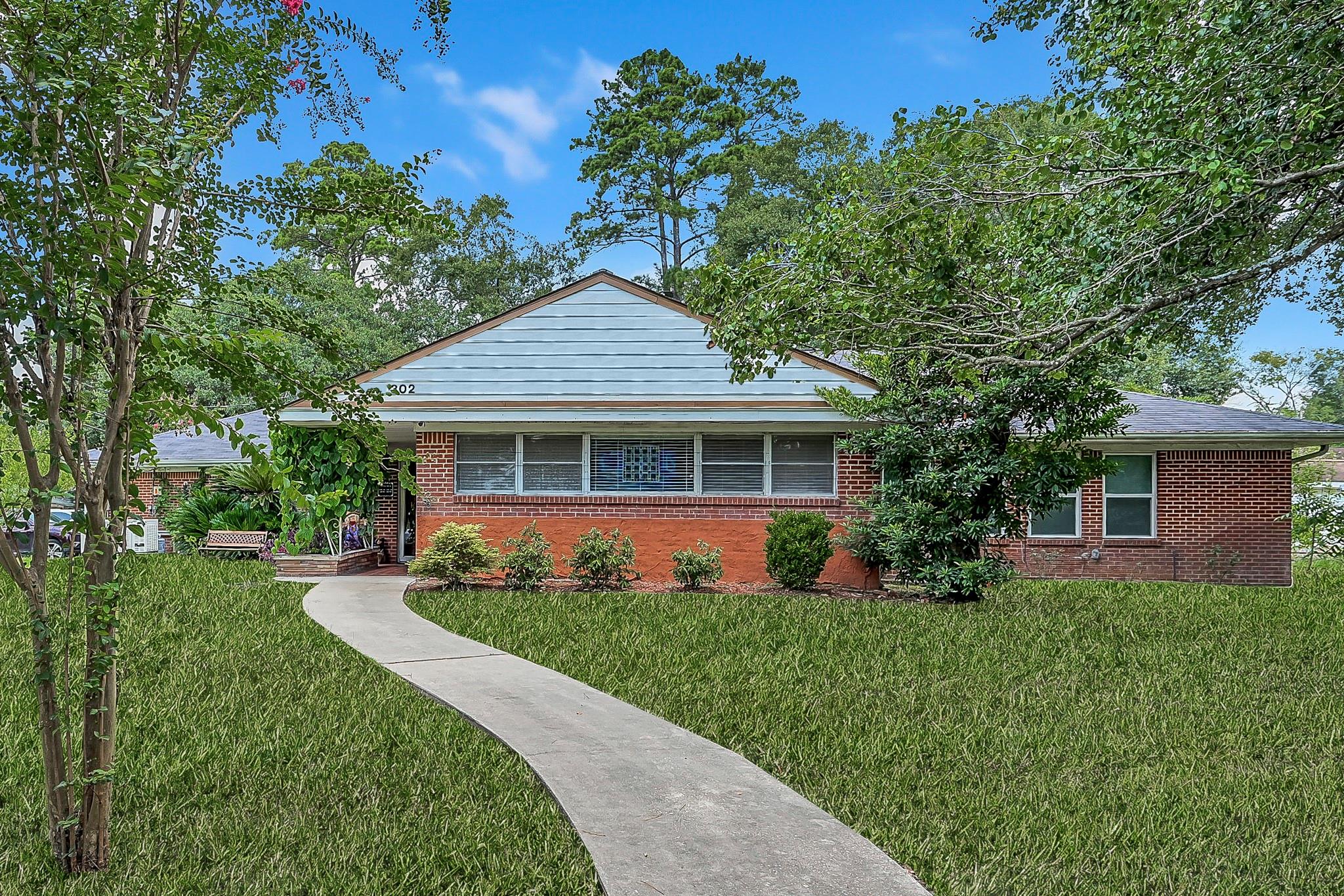 302 Conroe Drive