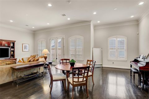 Photo of 5637 Kiam Street #D, Houston, TX 77007 (MLS # 84767328)