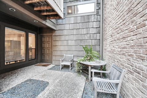 Photo of 202 Sugarberry Circle, Houston, TX 77024 (MLS # 60541449)