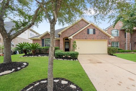 Photo of 13008 Balsam Breeze Lane, Pearland, TX 77584 (MLS # 79212292)