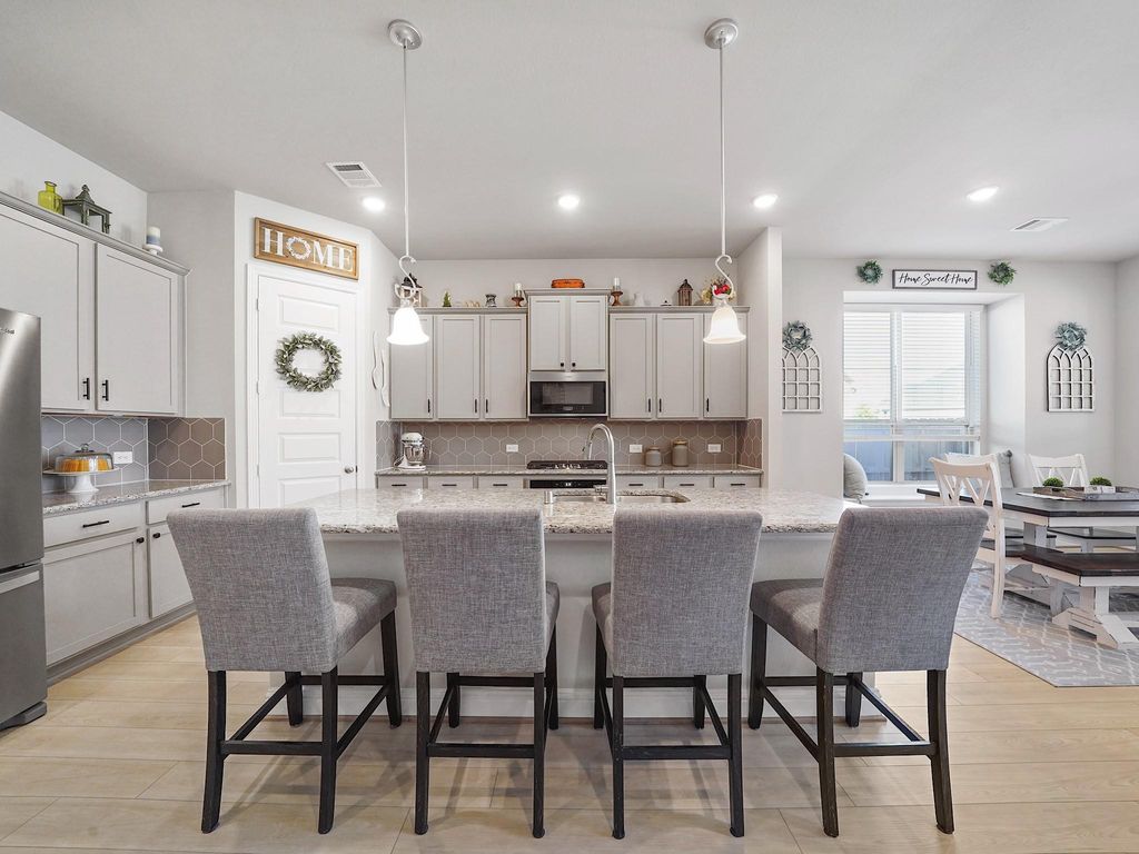 Photo of 10267 Bayou Oaks Drive, Conroe, TX 77385 (MLS # 34720622)