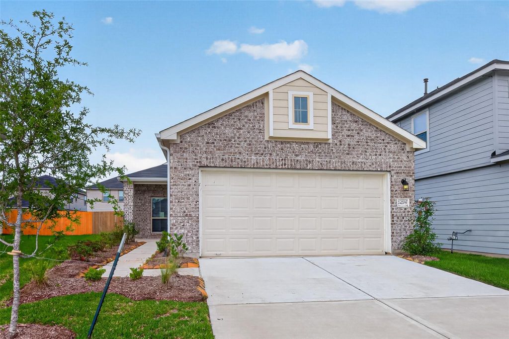 Photo of 24709 White Libertia Court, Houston, TX 77336 (MLS # 46162245)