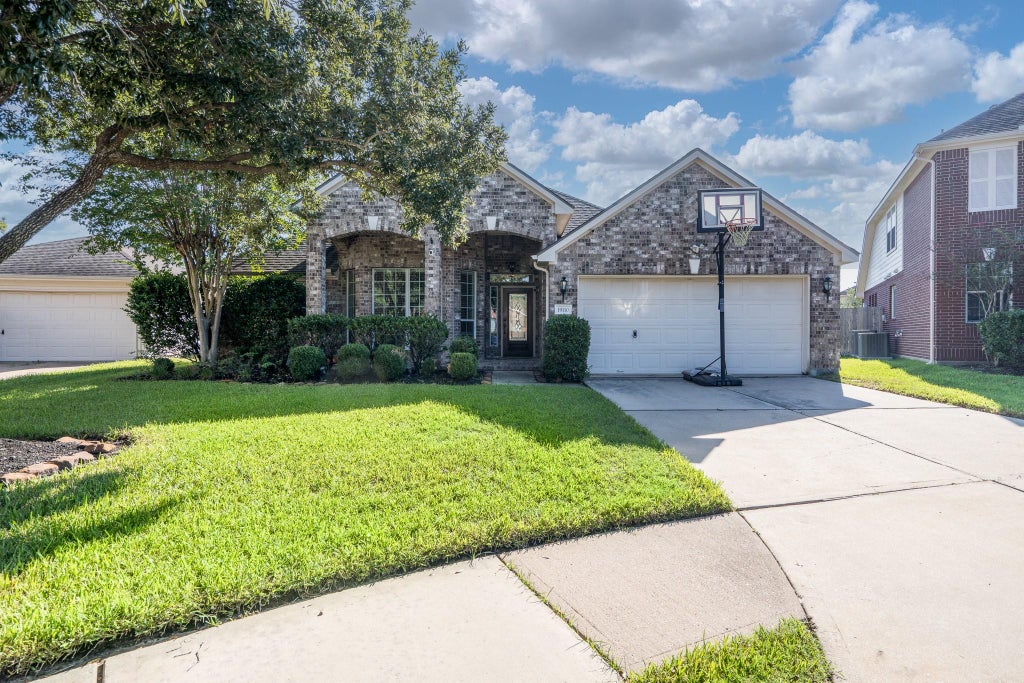 Photo of 19110 Canyon Vista Court, Tomball, TX 77377 (MLS # 45561962)