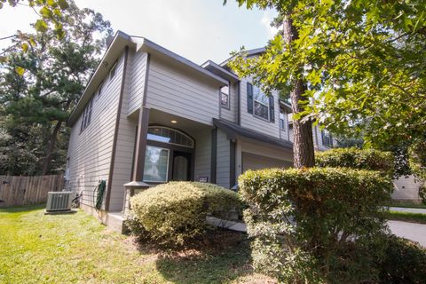 Photo of 15 Aquiline Oaks Place, The Woodlands, TX 77382 (MLS # 9062914)