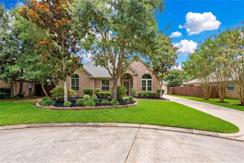 Photo of 11 Ryanwyck Place, The Woodlands, TX 77384 (MLS # 68749237)