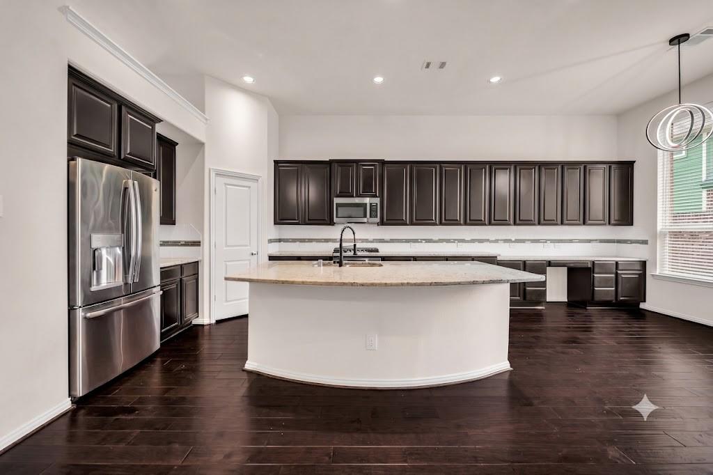 17122 Kildonan Court