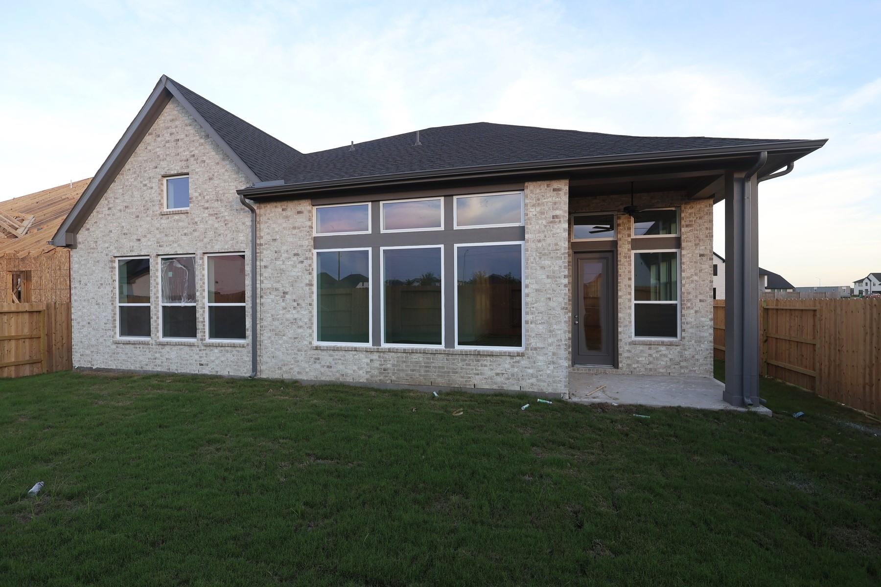 5018 Nesbit Path