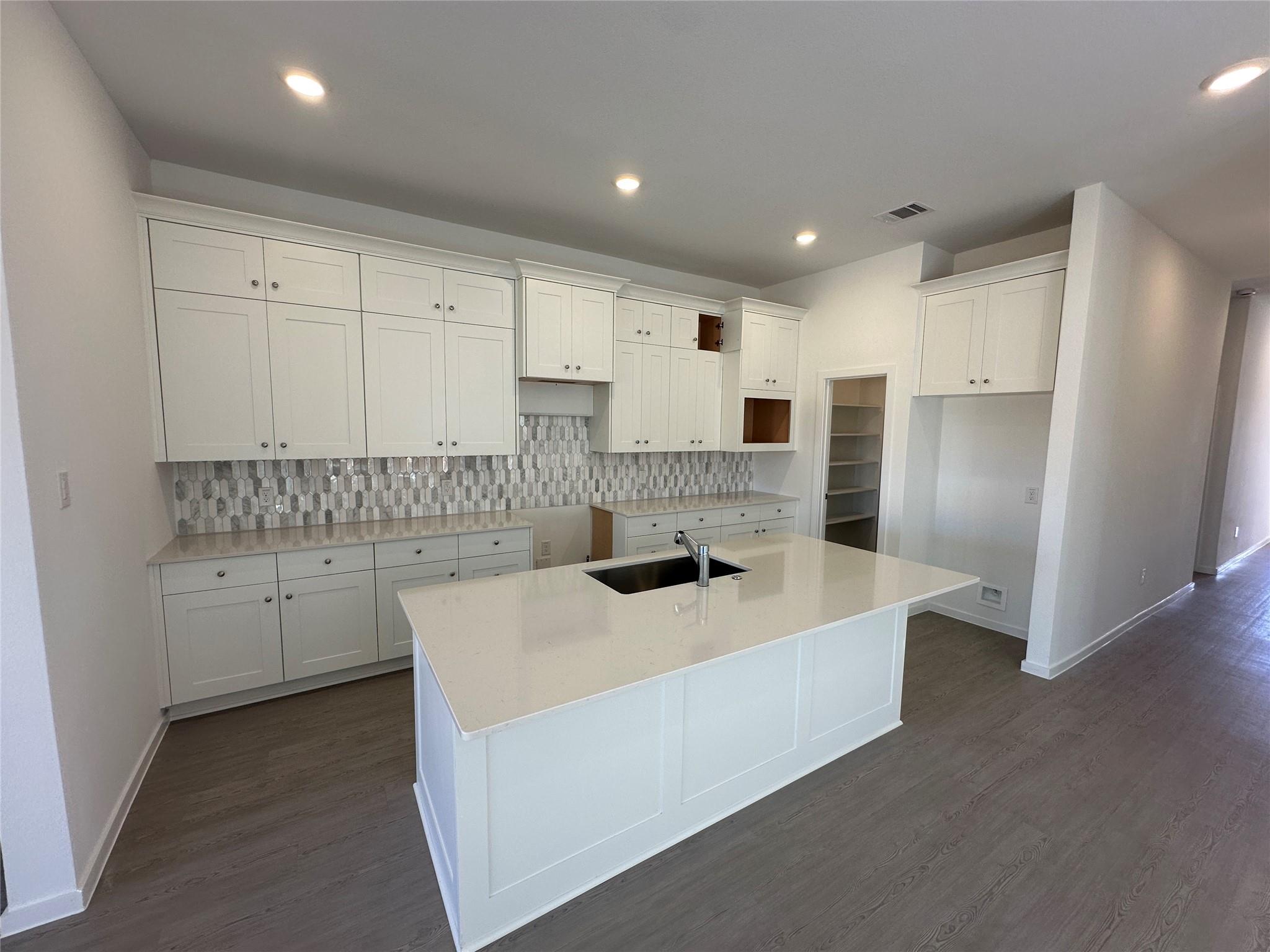 25719 Sapphire Cove Street