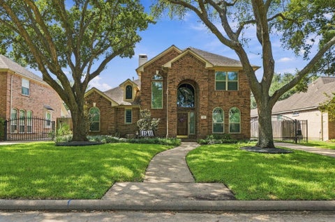 Photo of 410 Wellington Point, Houston, TX 77094 (MLS # 14291182)