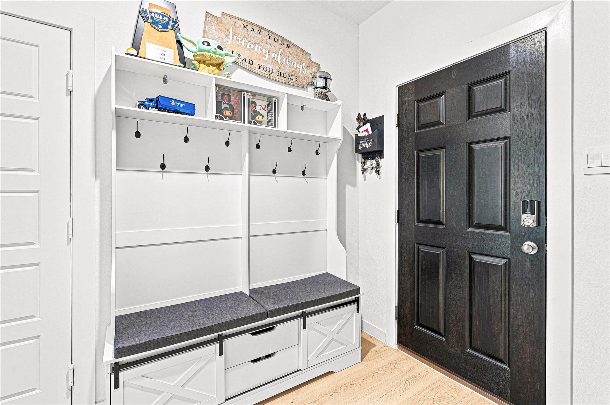 1319 Sea Breeze Way