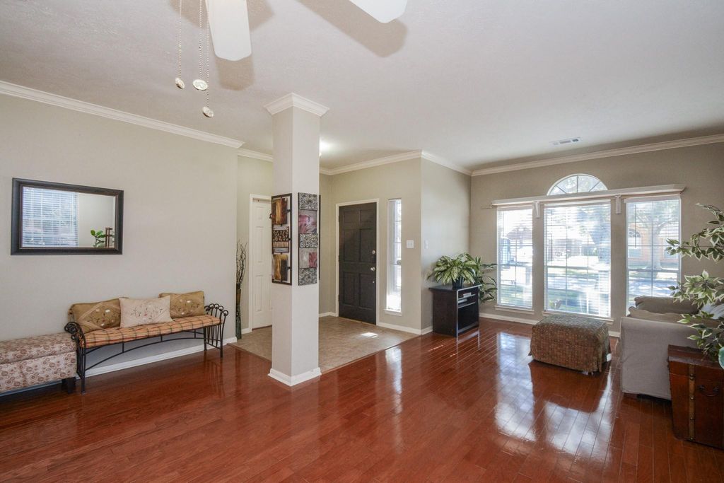 Photo of 15306 Park Glen Drive, Sugar Land, TX 77498 (MLS # 40928690)