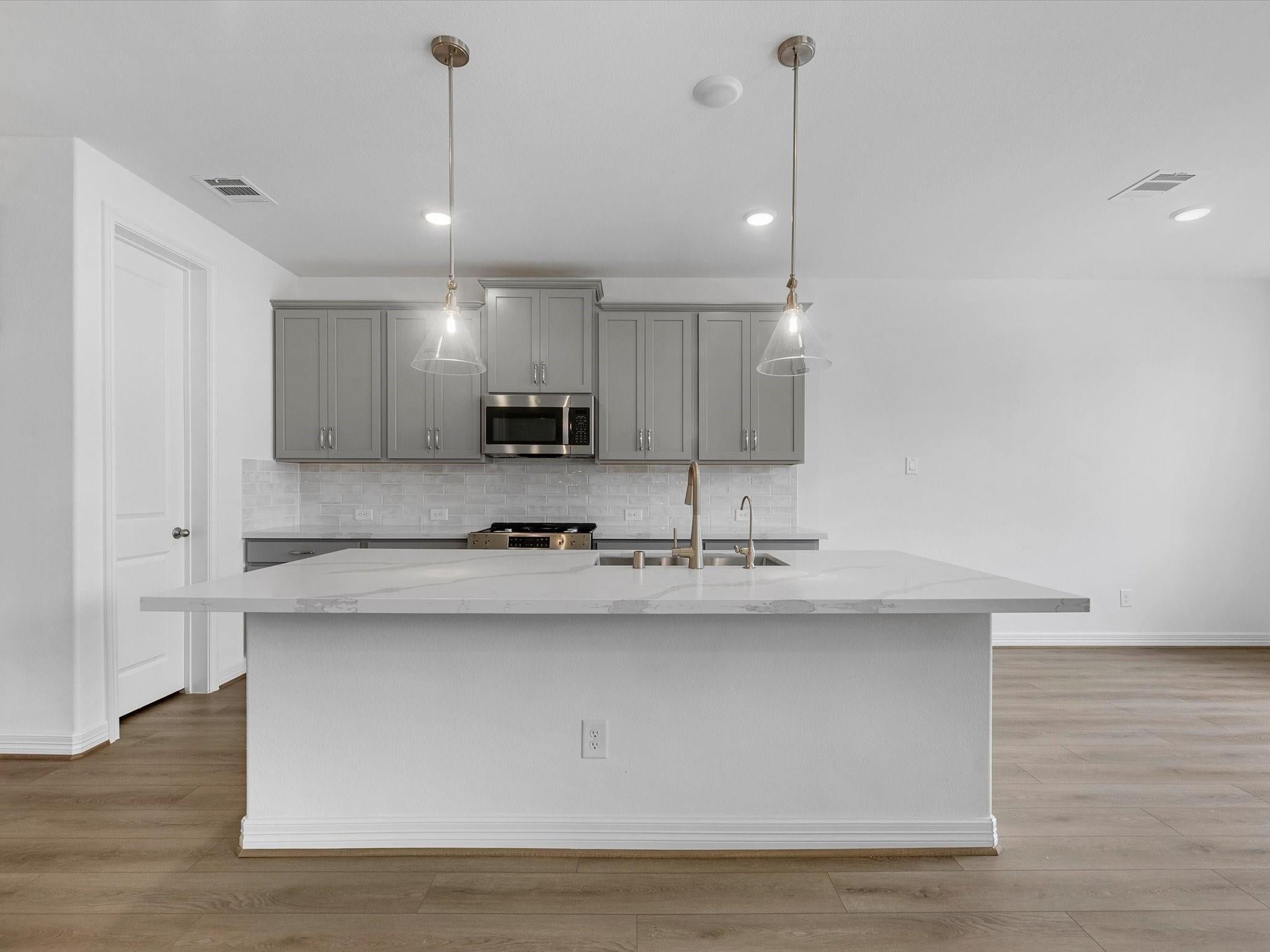 7807 Topaz Ridge Drive