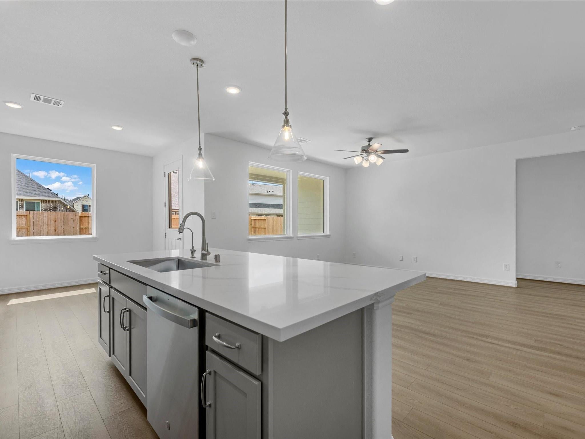 7807 Topaz Ridge Drive