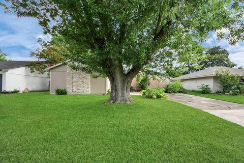Photo of 12050 Sela Lane, Houston, TX 77072 (MLS # 67883321)