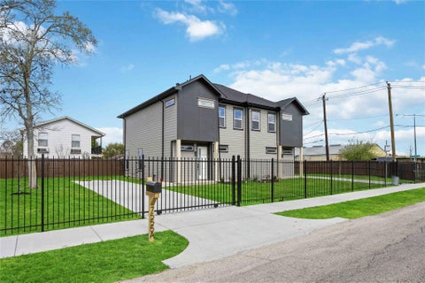 Photo of 7555 Calhoun Street #A, Houston, TX 77033 (MLS # 83977653)
