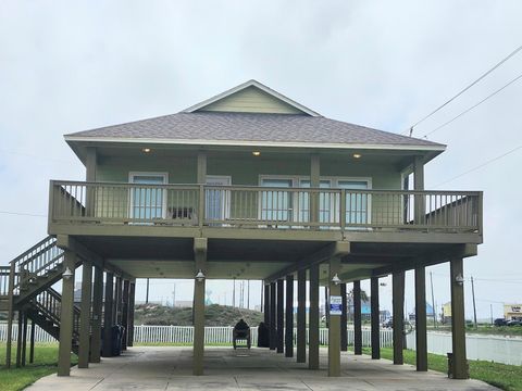 Photo of 119 Velasco Shores Shore, Surfside Beach, TX 77541 (MLS # 42001059)