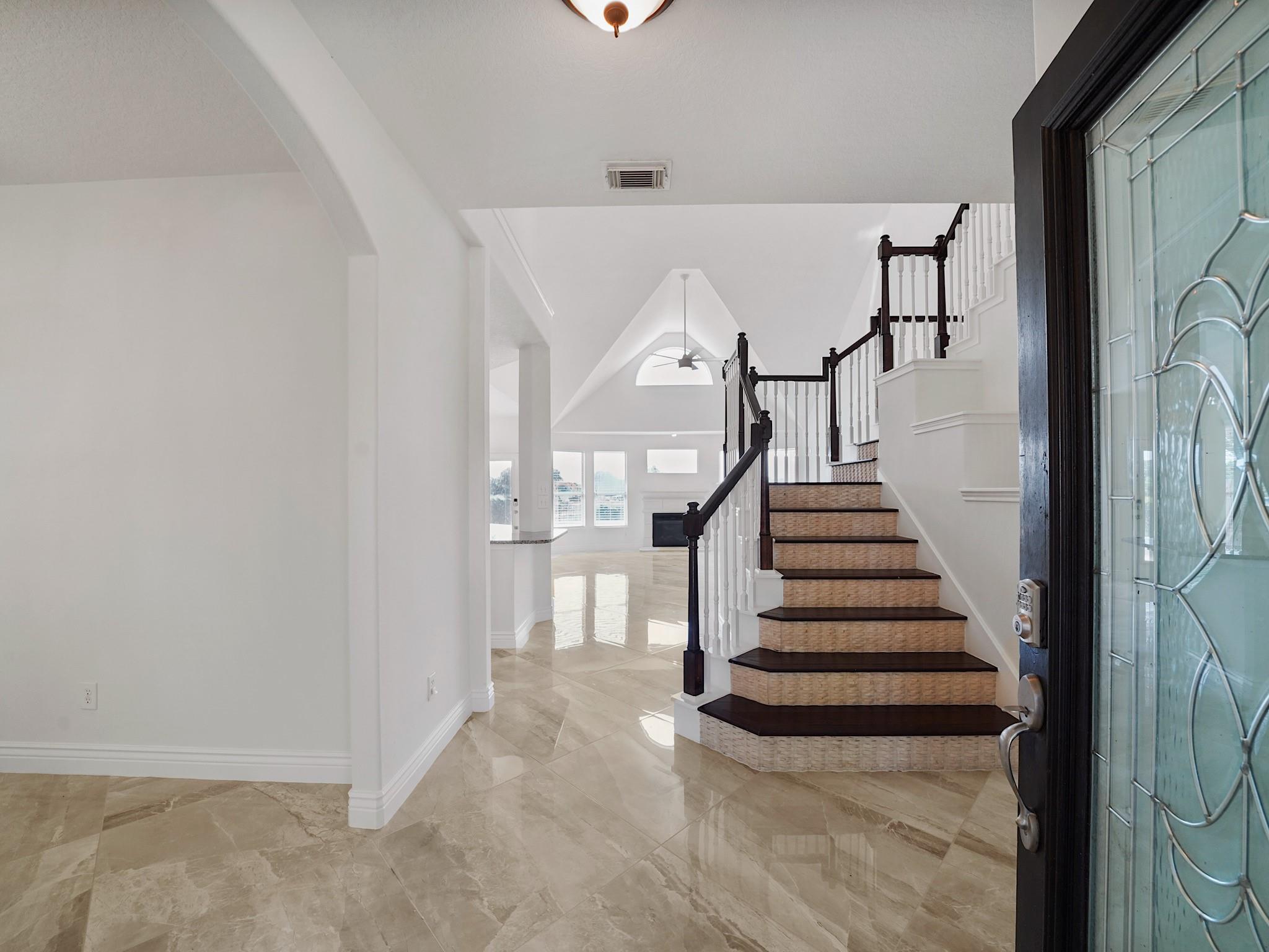 5611 Horseshoe Falls