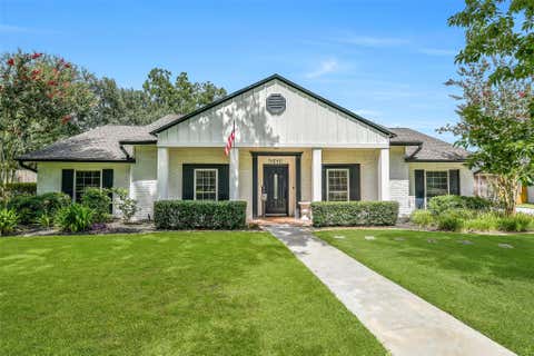 Photo of 9 Earlham Drive, Friendswood, TX 77546 (MLS # 31729879)