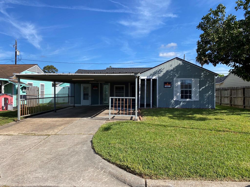 Photo of 3013 Fern Street, Pasadena, TX 77503 (MLS # 50656489)