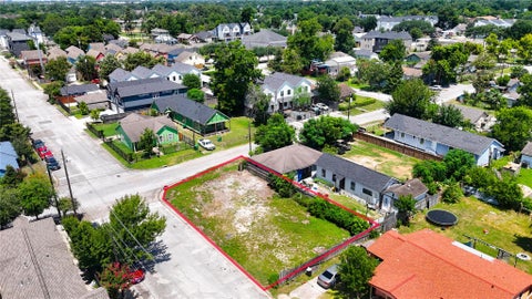 Photo of 1401 Amundsen Street, Houston, TX 77009 (MLS # 25333044)